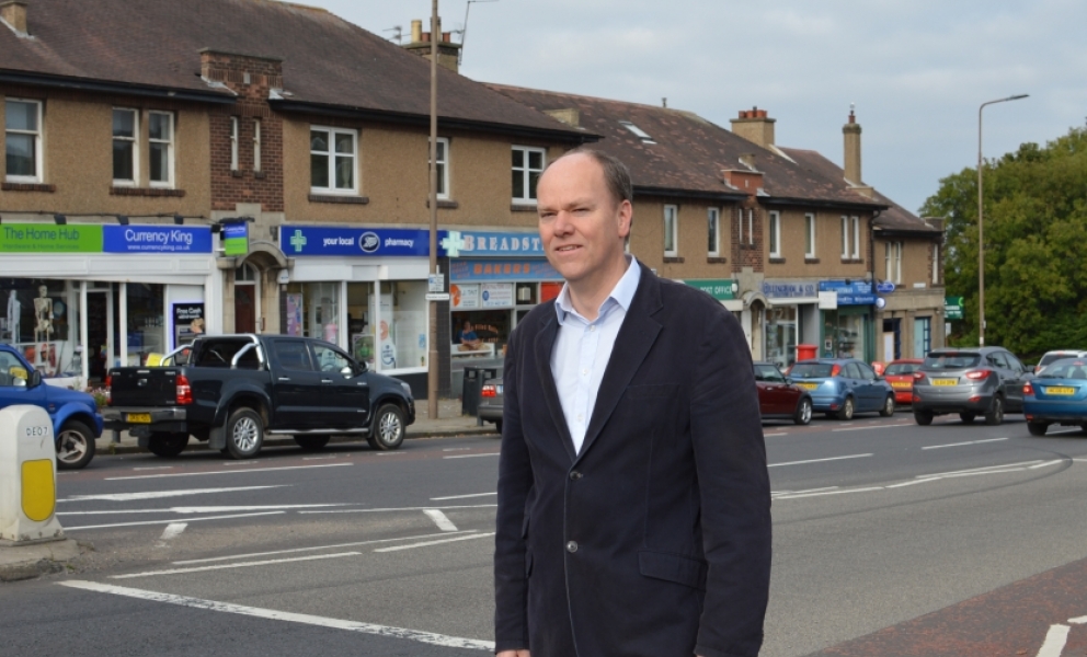 Lindhurst criticises a continued fall in police numbers